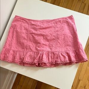Kimchi Blue Eyelet Ruffle Mini Skort in Pink